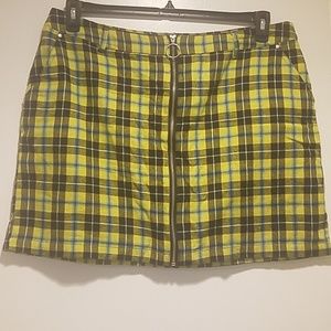 Plaid Miniskirt with Zipper detail